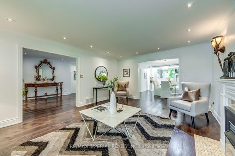 Photo 10 at 8 Medalist Road, Windfields, Toronto