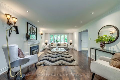 Photo 11 at 8 Medalist Road, Windfields, Toronto