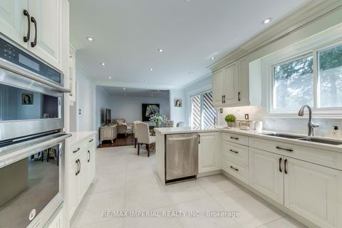 Photo 15 at 8 Medalist Road, Windfields, Toronto