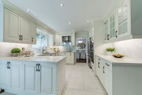 Photo 16 at 8 Medalist Road, Windfields, Toronto