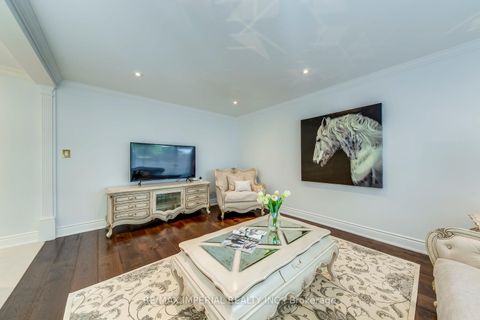 Photo 21 at 8 Medalist Road, Windfields, Toronto