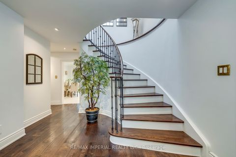 Photo 25 at 8 Medalist Road, Windfields, Toronto