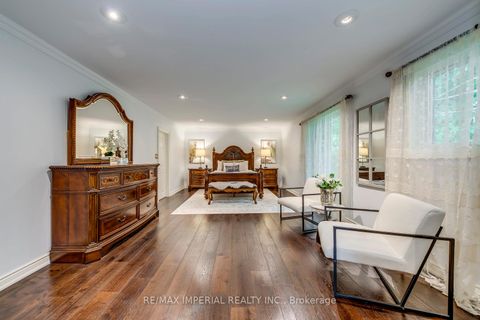 Photo 29 at 8 Medalist Road, Windfields, Toronto