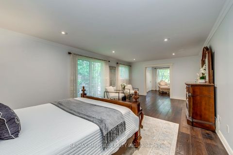 Photo 30 at 8 Medalist Road, Windfields, Toronto