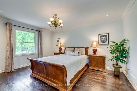 Photo 32 at 8 Medalist Road, Windfields, Toronto