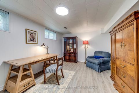 Photo 42 at 8 Medalist Road, Windfields, Toronto