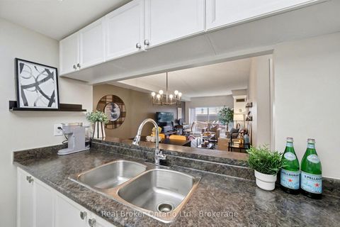 Photo 9 at 309 - 101 SUBWAY Crescent, City Centre West, Toronto