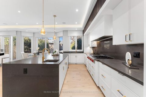 Photo 17 at 20 Tobruk Crescent, Newtonbrook East, Toronto