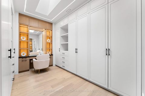 Photo 23 at 20 Tobruk Crescent, Newtonbrook East, Toronto