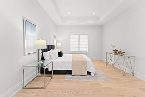 Photo 25 at 20 Tobruk Crescent, Newtonbrook East, Toronto