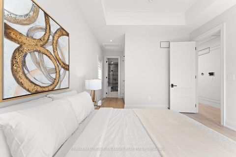 Photo 28 at 20 Tobruk Crescent, Newtonbrook East, Toronto