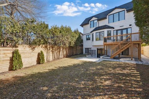 Photo 40 at 20 Tobruk Crescent, Newtonbrook East, Toronto