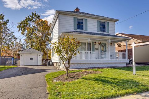 Photo 1 at 44 Newton Street, Wellington, Barrie