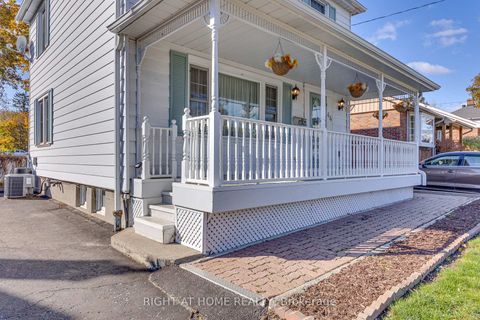 Photo 3 at 44 Newton Street, Wellington, Barrie