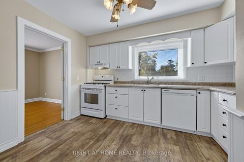 Photo 12 at 44 Newton Street, Wellington, Barrie