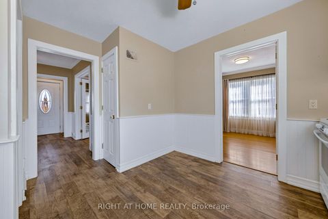 Photo 13 at 44 Newton Street, Wellington, Barrie