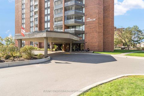 Photo 3 at 707 - 181 Collier Street, North Shore, Barrie