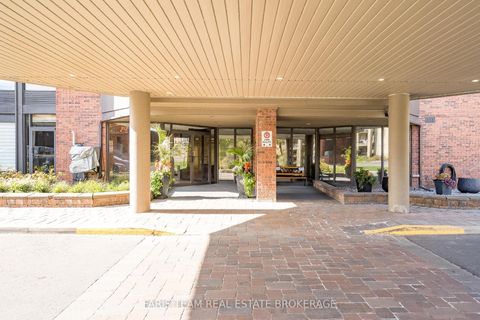 Photo 4 at 707 - 181 Collier Street, North Shore, Barrie