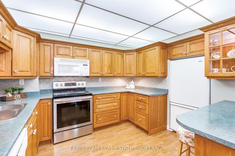 Photo 5 at 707 - 181 Collier Street, North Shore, Barrie