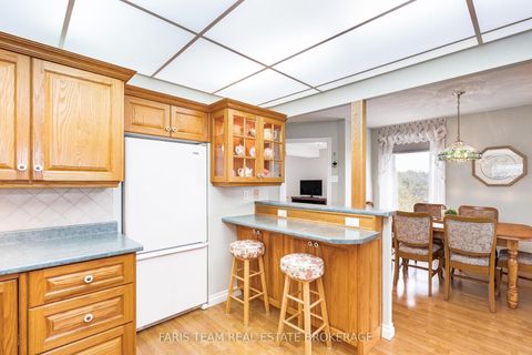 Photo 10 at 707 - 181 Collier Street, North Shore, Barrie