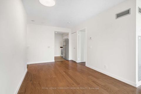 Photo 8 at 1002 - 373 Front Street W, Waterfront Communities C1, Toronto