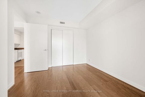 Photo 14 at 1002 - 373 Front Street W, Waterfront Communities C1, Toronto