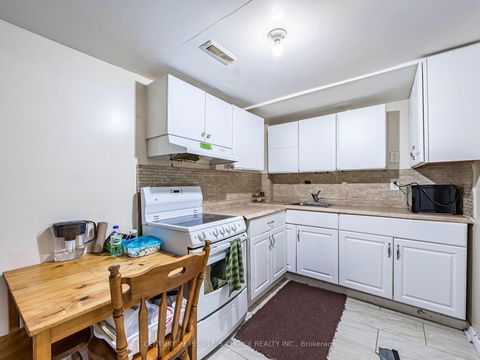 Photo 5 at 2 - 242 John Garland Boulevard, Clairville, Toronto