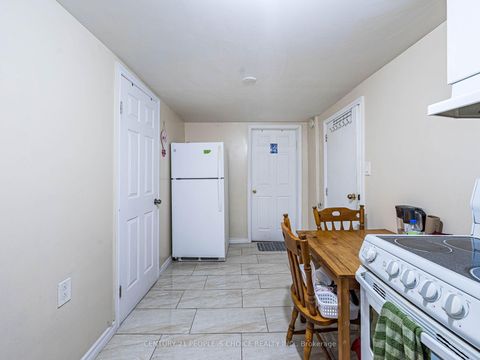 Photo 7 at 2 - 242 John Garland Boulevard, Clairville, Toronto