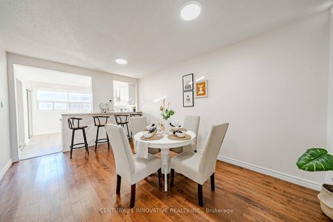 Photo 9 at 68 - 102 Trailridge Crescent, Morningside, Toronto