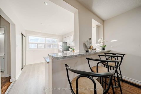 Photo 14 at 68 - 102 Trailridge Crescent, Morningside, Toronto