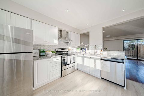 Photo 16 at 68 - 102 Trailridge Crescent, Morningside, Toronto
