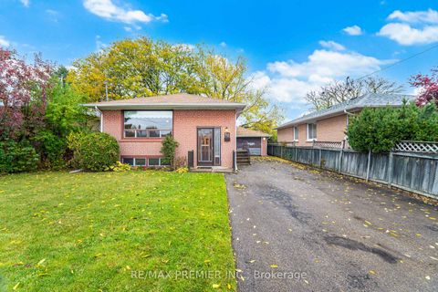 Photo 2 at 52 Alhart Drive, Beaumonde Heights, Toronto