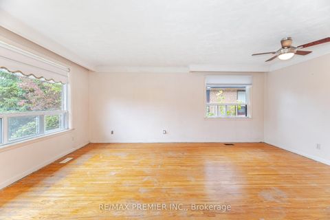 Photo 9 at 52 Alhart Drive, Beaumonde Heights, Toronto