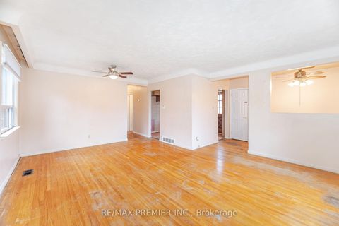 Photo 10 at 52 Alhart Drive, Beaumonde Heights, Toronto