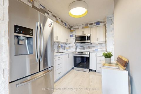 Photo 10 at 907 - 151 La Rose Avenue, Humber Heights, Toronto