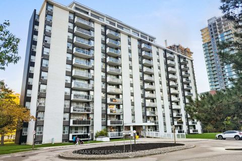 Photo 18 at 907 - 151 La Rose Avenue, Humber Heights, Toronto