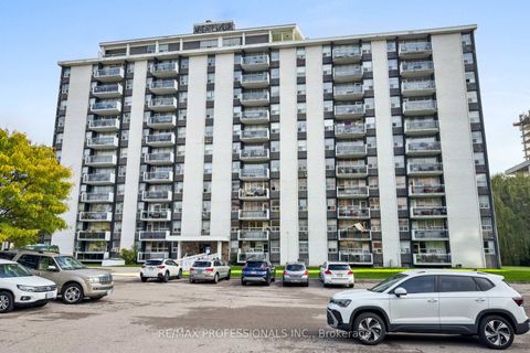 Photo 20 at 907 - 151 La Rose Avenue, Humber Heights, Toronto