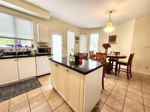 Photo 6 at 25 Lord  Nelson Court, Rouge Woods, Richmond Hill