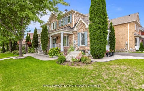 Photo 2 at 4 Skipperhill Crescent, Rouge E11, Toronto