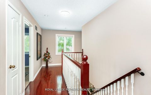 Photo 6 at 4 Skipperhill Crescent, Rouge E11, Toronto