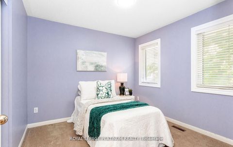 Photo 31 at 4 Skipperhill Crescent, Rouge E11, Toronto