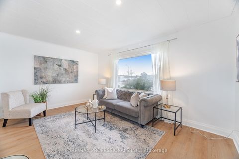 Photo 5 at 685 Kipling Avenue, City Centre West, Toronto