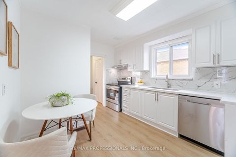 Photo 13 at 685 Kipling Avenue, City Centre West, Toronto