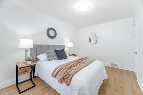 Photo 17 at 685 Kipling Avenue, City Centre West, Toronto