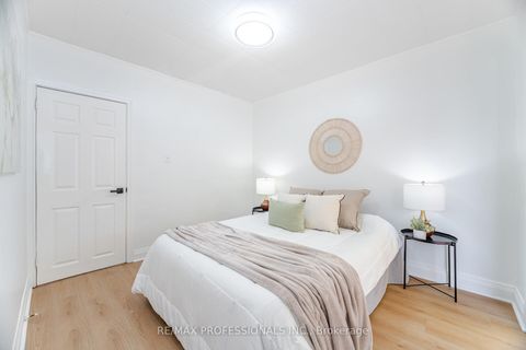 Photo 19 at 685 Kipling Avenue, City Centre West, Toronto