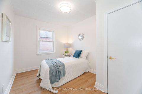 Photo 20 at 685 Kipling Avenue, City Centre West, Toronto