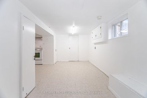 Photo 25 at 685 Kipling Avenue, City Centre West, Toronto