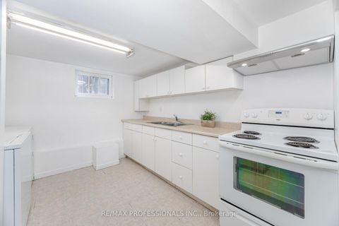 Photo 34 at 685 Kipling Avenue, City Centre West, Toronto