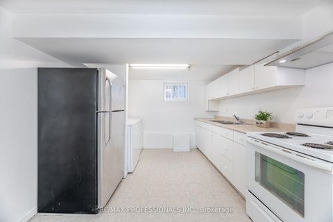 Photo 35 at 685 Kipling Avenue, City Centre West, Toronto