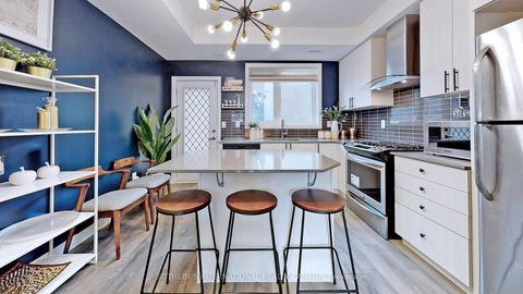 Photo 5 at 27 Thomas Mulholland Drive, CFB, Toronto